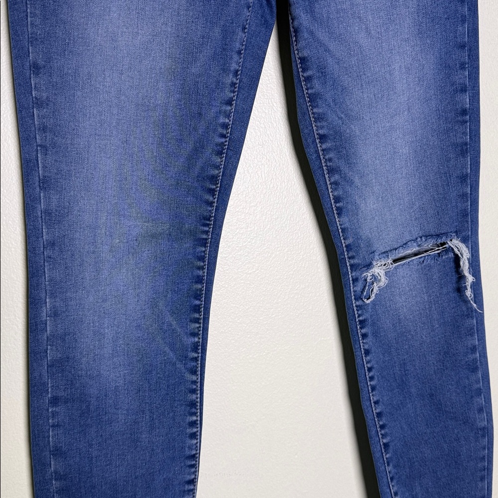 Old Navy Rockstar Jeans - Picture 5 of 7